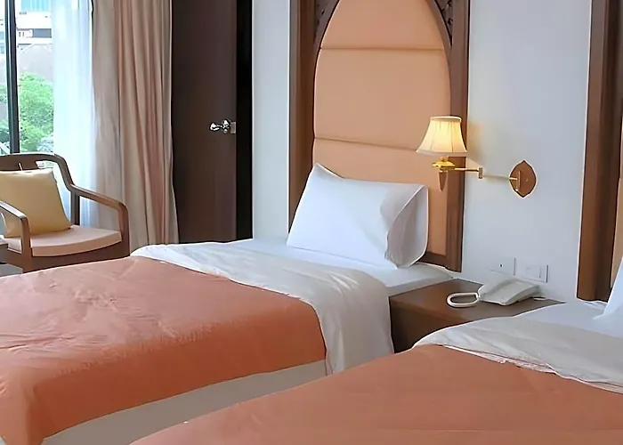 For 2* Bangkok